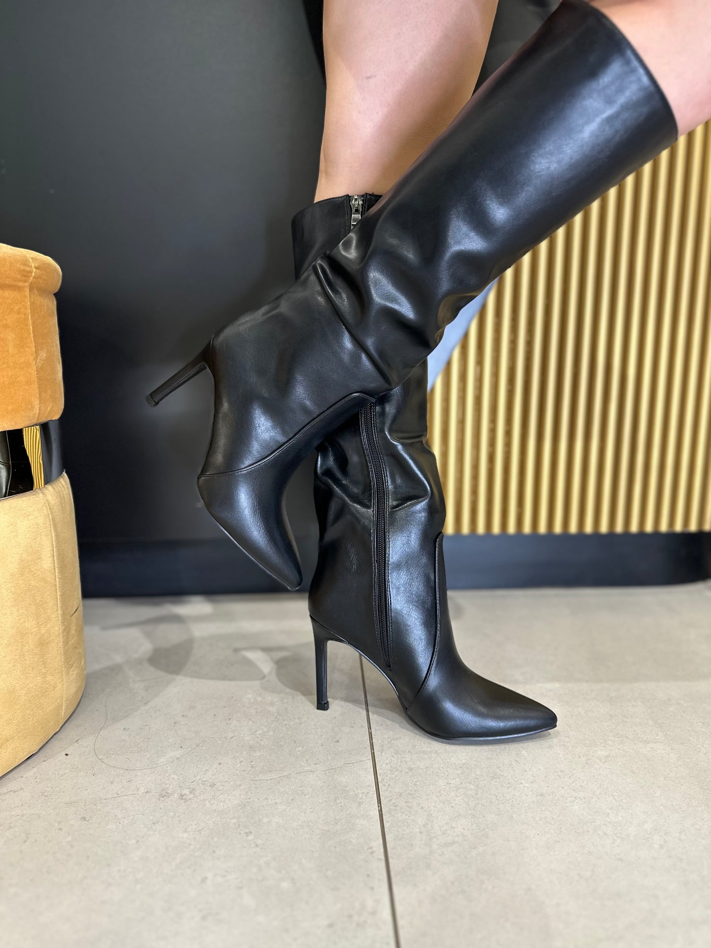 Stivali effetto pelle nero 9 cm