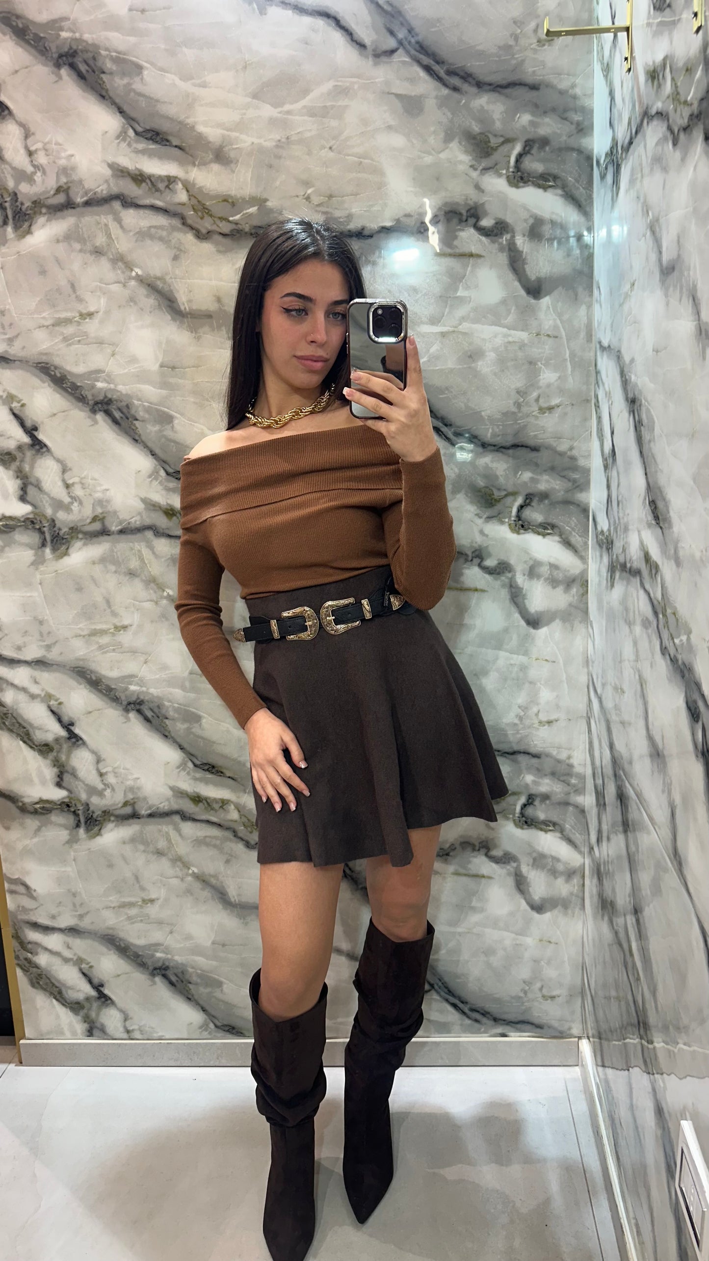 Maglia con scollo shiffer