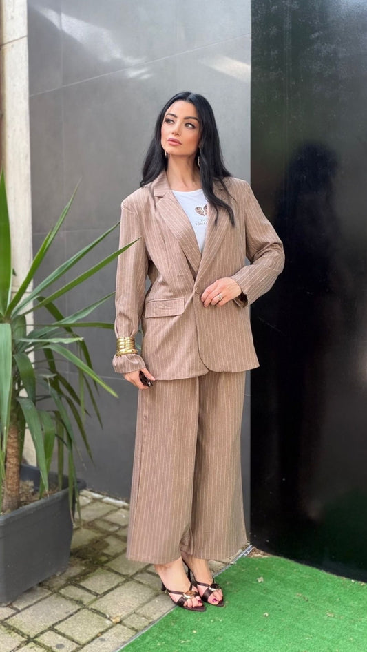 Tailleur Vittoria gessato cappuccino