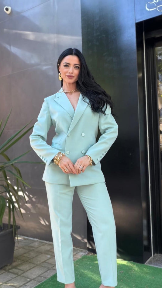 Tailleur Tiffany giacca doppio petto e pantalone a sigaretta