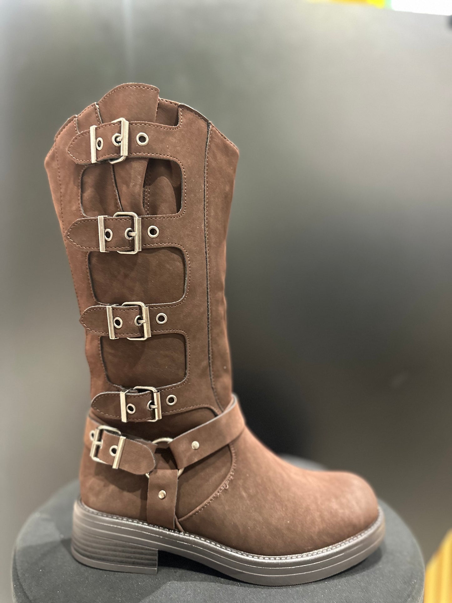 Anfibi Fibbie Brown Camoscio