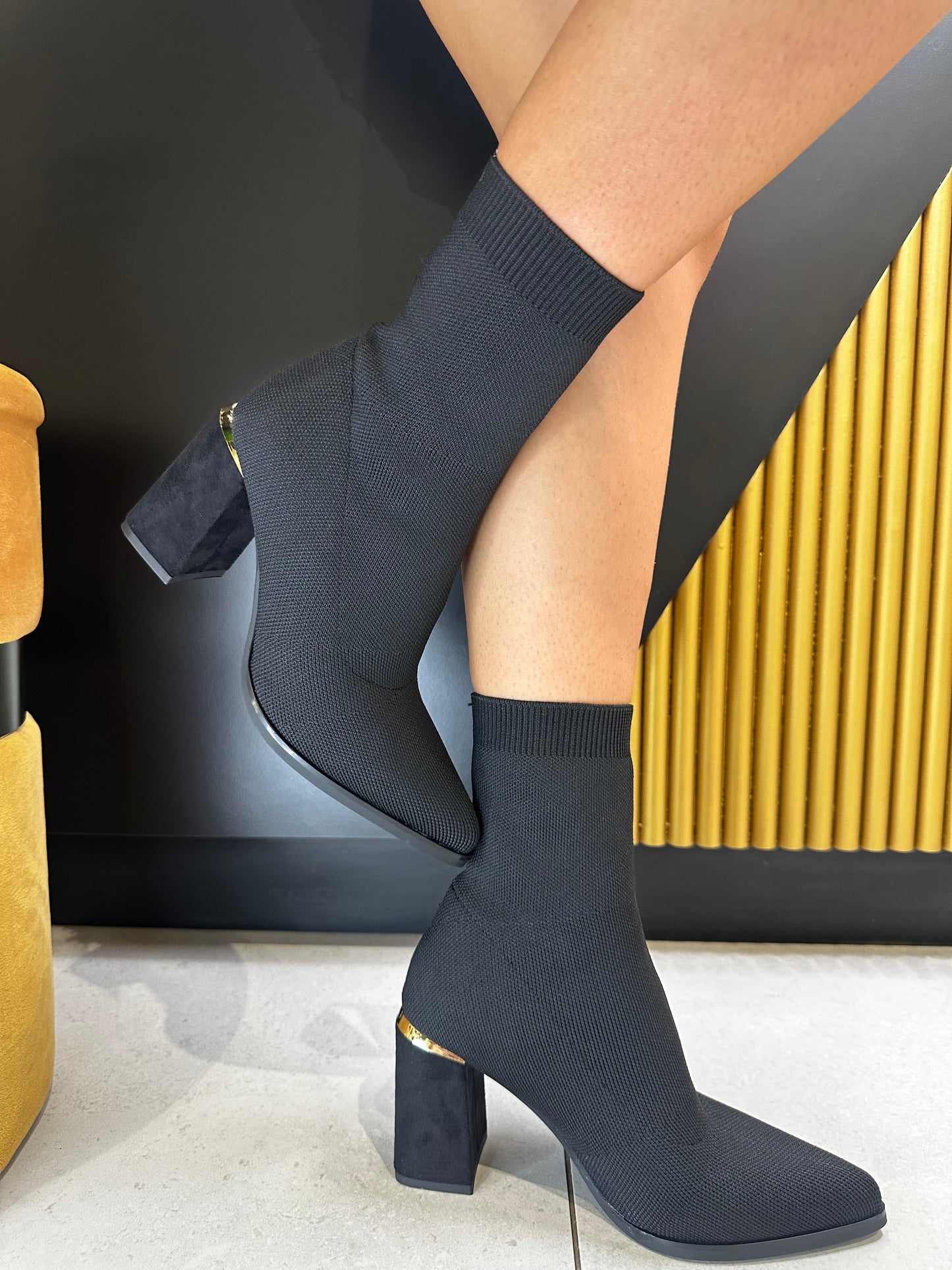 Tronchetti Camoscio Tacco Doppio