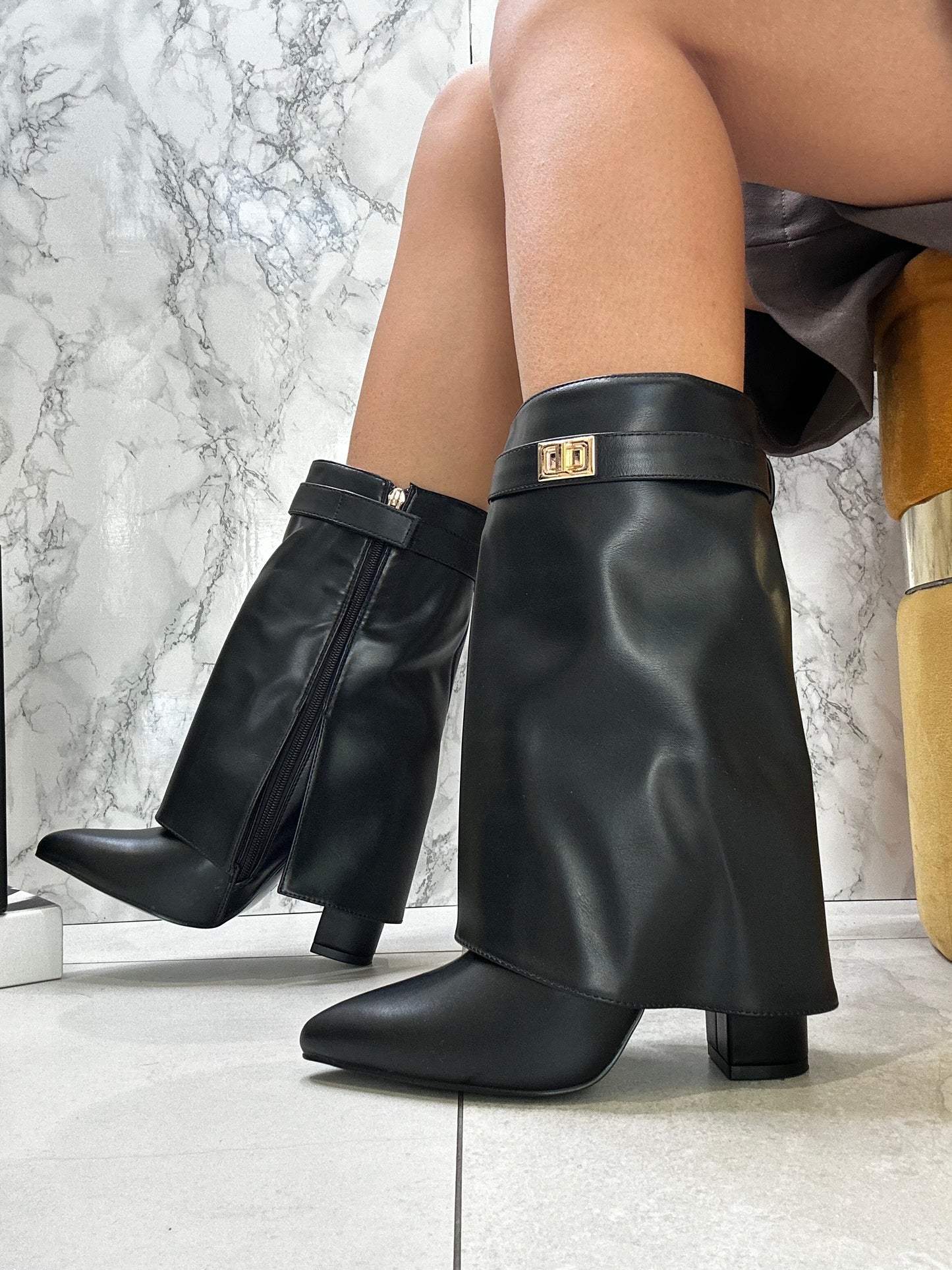 Tronchetti Con Dettaglio Oro