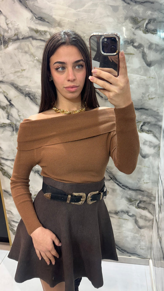 Maglia con scollo shiffer